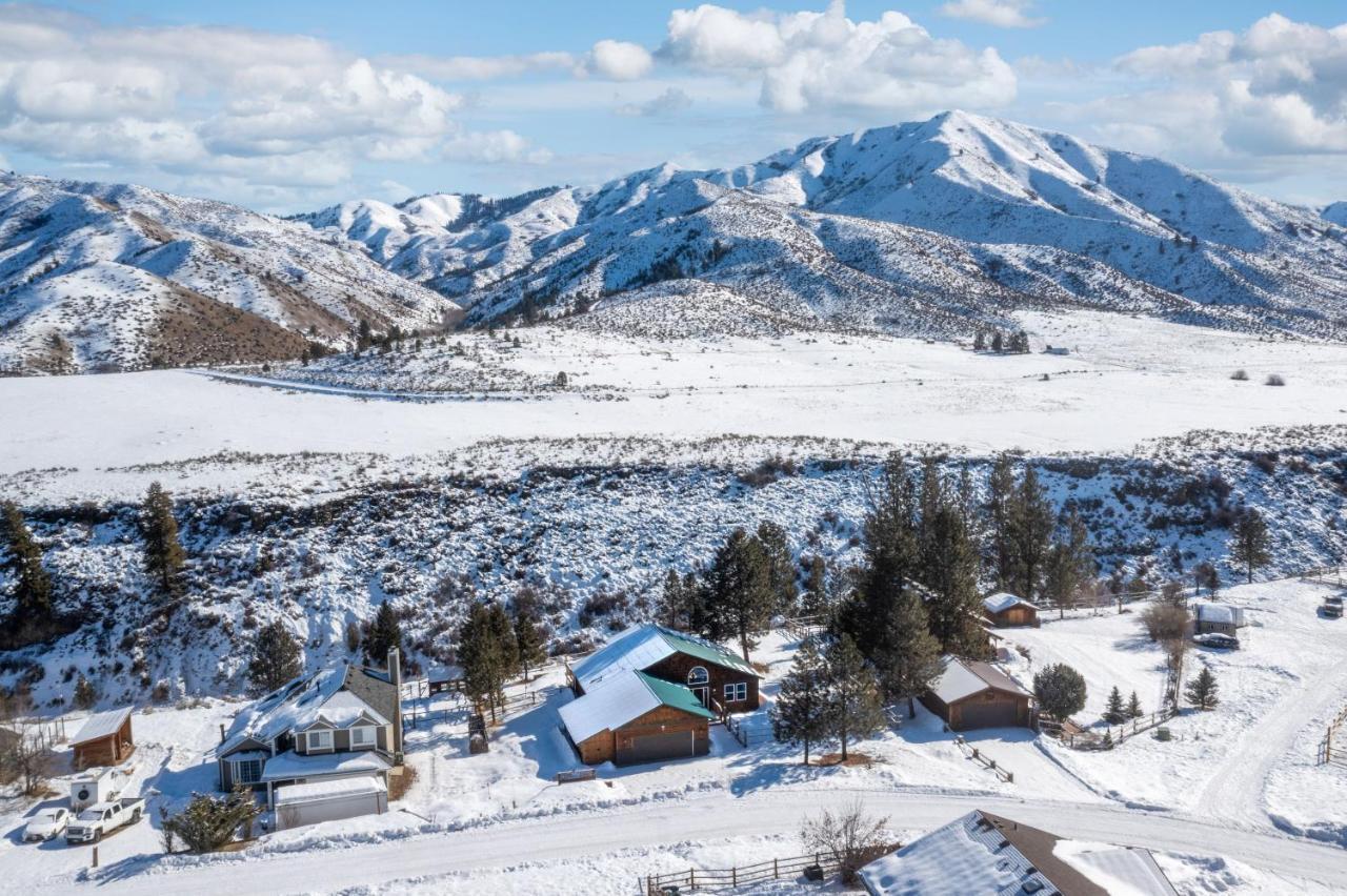 Twin Pines Cabin In Wilderness Ranch On Hwy 21, Amazing Views, 20 Ft Ceilings, Fully Fenced Yard, Pet Friendly, , Go Paddle Boarding At Lucky Peak, Or Snowshoeing In Idaho City And Take In The Hot Springs, Sleeps 10! บอยซี ภายนอก รูปภาพ