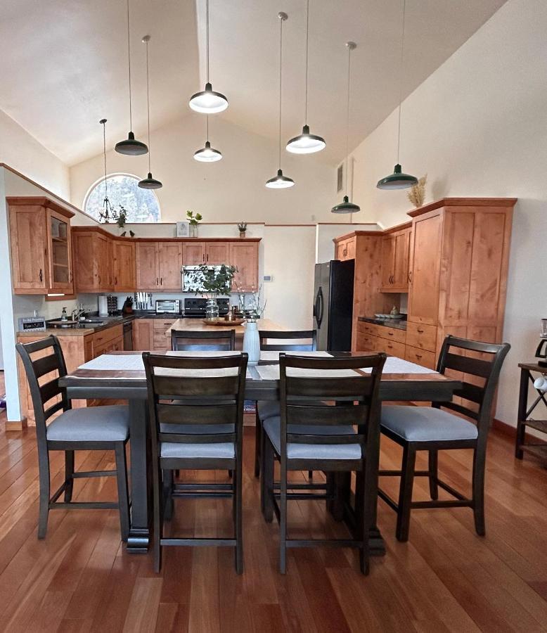 Twin Pines Cabin In Wilderness Ranch On Hwy 21, Amazing Views, 20 Ft Ceilings, Fully Fenced Yard, Pet Friendly, , Go Paddle Boarding At Lucky Peak, Or Snowshoeing In Idaho City And Take In The Hot Springs, Sleeps 10! บอยซี ภายนอก รูปภาพ