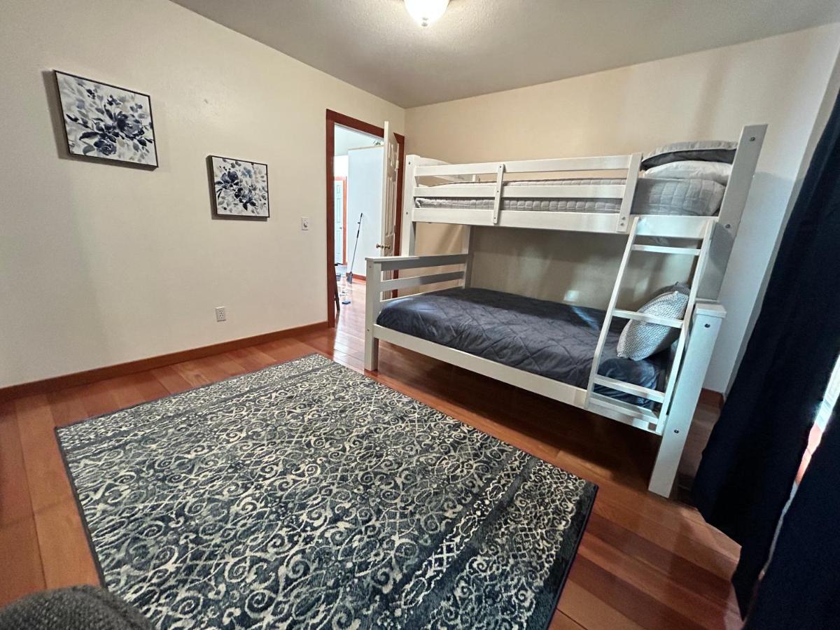Twin Pines Cabin In Wilderness Ranch On Hwy 21, Amazing Views, 20 Ft Ceilings, Fully Fenced Yard, Pet Friendly, , Go Paddle Boarding At Lucky Peak, Or Snowshoeing In Idaho City And Take In The Hot Springs, Sleeps 10! บอยซี ภายนอก รูปภาพ