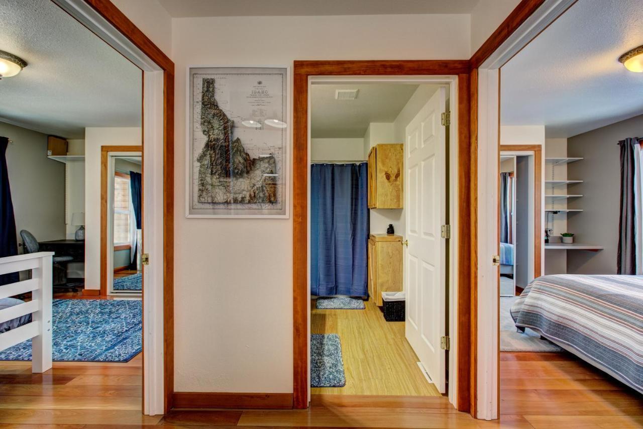 Twin Pines Cabin In Wilderness Ranch On Hwy 21, Amazing Views, 20 Ft Ceilings, Fully Fenced Yard, Pet Friendly, , Go Paddle Boarding At Lucky Peak, Or Snowshoeing In Idaho City And Take In The Hot Springs, Sleeps 10! บอยซี ภายนอก รูปภาพ