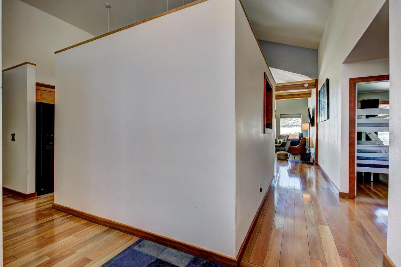 Twin Pines Cabin In Wilderness Ranch On Hwy 21, Amazing Views, 20 Ft Ceilings, Fully Fenced Yard, Pet Friendly, , Go Paddle Boarding At Lucky Peak, Or Snowshoeing In Idaho City And Take In The Hot Springs, Sleeps 10! บอยซี ภายนอก รูปภาพ